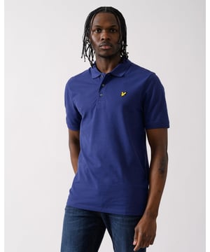The Lyle & Scott Organic Polo Shirt is a classic piece that belongs in every guy's wardrobe. This men’s polo shirt with our iconic Golden Eagle branding is made from organic cotton and is suitable for both smart and casual wear. This plain polo is also available in a plus-size fit.

Signature Lyle & Scott Golden Eagle branding
Organic cotton polo shirt
Classic polo shirt collar with three button placket
Regular fit




SP400VOG