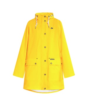 Het poncho-achtige oversized regenjack van Schmuddelwedda is met zijn comfortabele pasvorm helemaal trendy. Het gecoate materiaal met gesealde naden is niet alleen waterdicht, maar ook winddicht en biedt uitstekende bescherming tegen alle weersomstandigheden. De binnenvoering is gemaakt van een zachte jersey melange, waardoor het dragen nog comfortabeler is. Een grote capuchon met trekkoord en stijlvol koord, verstelbare manchetten en de optimale lengte zorgen voor langdurige bescherming.  Mackintosh
