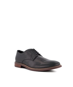 Refresh your sartorial edit with Stanleyyy. Crafted from the finest material, this round-toed silhouette features a five-eyelet system and is detailed with tonal stitch details and a wooden veneer sole, enhanced with a contrast-stitch trim.