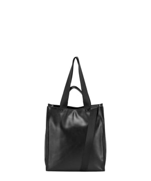 Crafted with smooth leather, this bag is a timeless piece for your wardrobe. The luxury feel is highlighted with premium gunmetal hardware and the Smith & Canova debossed logo. The zip top opening will keep all valuables secure, whilst the interior boasts the signature Smith & Canova lining. With an exterior zip pocket and inner zip and slip pockets, this elegant bag has plenty of room for belongings whilst up keeping a clean cut style. Features: , Smooth leather, Smith & Canova gunmetal script logo, Leather grab handle, Premium nylon webbing shoulder and crossbody strap, Gunmetal hardware, Exterior zip pocket on the back, Smith and Canova signature lining, Internal fold and zip pocket, Padded A4 size slip pocket with Velcro tab fastening Style Ref: 93031 BLACK