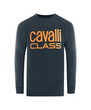 Sudadera Cavalli Class con logotipo de marca en azul marino. Sé la envidia de la multitud con este suéter de logotipo de impresión Cavalli Class en azul marino. Muestra tu amor por el estilo y la moda con el llamativo logotipo de la marca. Déjate destacar con esta elegante prenda. Cuello, puños y cintura elásticos, sudadera Cavalli Class en azul marino. 60% algodón, 40% poliéster. Corte regular, talla real. Código de estilo: RXT65C CF062 04926.