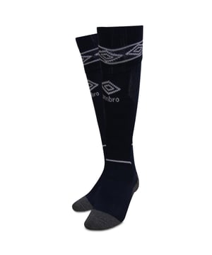 75% Polyamid, 20% Baumwolle, 5% Elasthan. Stoff: Intarsie, Micro Mesh. Design: Kontrast, Logo. Manschette: Gummizug, Umschlagmanschette. Elastischer Fuß, flache Zehennaht, gepolsterte Sohle, belüftet. Schnitt: Kniehoch.