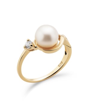Deze verfijnde Ring voor Vrouwen van Orphelia is het perfecte cadeau om jezelf of een dierbare te verwennen. De Ring is gemaakt van 925 Sterling Zilver, gekleurd Goud, maat: 54, met een gewicht van 2,6 gram en een breedte van 1,5 cm op het breedste punt. De Orphelia Vrouwen 925 Sterling Zilveren Ring - Goud ZR-7473 wordt geleverd in een prachtige geschenkdoos en heeft een garantie van twee jaar.