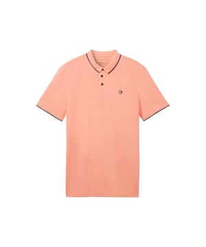 Zie er op je best uit met deze elegante herenpolo die een klassieke stijl combineert met moderne details. De normale pasvorm zorgt voor een comfortabel en flatterend silhouet dat bij elke lichaamsvorm past. De polokraag en knoopsluiting met 3 knopen geven het shirt een sportieve elegantie, terwijl de contrasterende strepen op de kraag en mouwen een opvallend accent toevoegen. De zijsplitten bieden extra bewegingsvrijheid en benadrukken de comfortabele snit. Het fijne borduursel op de borst rondt het ontwerp af.
