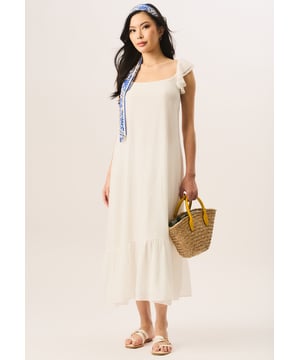 Experimente un estilo sin esfuerzo con nuestro vestido largo de manga corta con volantes. El diseño fluido y los detalles de volantes lo convierten en la opción perfecta para cualquier ocasión. Eleva tu juego de moda con este vestido imprescindible.
