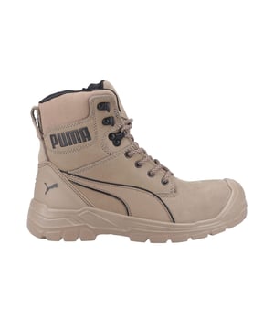 Der Puma Safety Conquest High Safety Boot ist Ihr ultimativer Begleiter für harte Arbeitsumgebungen, in denen Sicherheit und Komfort an erster Stelle stehen. Gefertigt aus hochwertigem, geöltem Vollleder, bieten diese Stiefel überlegene Haltbarkeit und ein robustes Aussehen, perfekt für anspruchsvolle Bedingungen. Der extrahohe Schaft sorgt für besseren Halt und Schutz des Knöchels.
Der Stiefel verfügt über einen seitlichen YKK-Reißverschluss und eine geschlossene Zunge, die das An- und Ausziehen erleichtert und gleichzeitig Schmutz fernhält. Die TPU-Fersenstütze und die KickOff-Funktion im Fersenbereich sorgen für außergewöhnliche Stabilität und Komfort und verringern die Ermüdung bei langen Arbeitseinsätzen.
Der Conquest High Safety Boot ist mit einer PU-Gummisohle ausgestattet, die Temperaturen von bis zu 300 °C standhält und auch unter extremen Bedingungen zuverlässige Leistung garantiert. Die Glasfaserkappe bietet einen zusätzlichen Schutz gegen Stöße, während die flexible FAP-Zwischensohle eine hervorragende Dämpfung und Unterstützung bietet.
Mit der Zertifizierung S3 WR HRO SRC garantieren diese Stiefel umfassende Sicherheit, Wasserbeständigkeit, Hitzebeständigkeit und Rutschfestigkeit und sind damit die ideale Wahl für jede risikoreiche Arbeitsumgebung. Treten Sie ein in unübertroffenen Schutz und Komfort mit dem Puma Safety Conquest High Safety Boot.

Geöltes Premium-Vollleder für Langlebigkeit
-Hoher Schaft für verbesserte Knöchelunterstützung
Seitlicher YKK-Reißverschluss mit geschlossener Staubzunge für einfaches Tragen und Schutz vor Schmutz
TPU-Fersenstütze und KickOff-Funktion für Stabilität und Komfort
TPU-Gummisohle widersteht Temperaturen bis zu 300°C
-Fiberglaskappe für Aufprallschutz