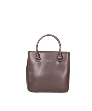 Damenhandtasche mit Reißverschluss. zwei Innentaschen mit Reißverschluss und eine offene. fehlende Außentaschen. verstellbarer und abnehmbarer Schultergurt aus Kunstleder. im Griff aus Kunstleder. zwei Innenfächer. Außenmaterial. Innen mit Polyester gefüttert. Maße: 24x24x6 cm. Modeprodukt