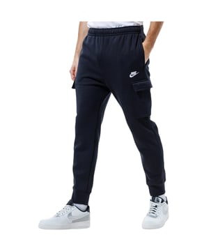 Nike Sportswear Club Fleece Men's Cargo Pants are a great addition to your everyday casual wardrobe, crafted with an elasticated trim to the waistband and ankle cuffs along with an adjustable drawcord that offers a secure fit. Cargo pockets to the sides offers ample space for your essentials and a solid colouring coupled with the classic Nike Swoosh branding completes the look. Machine washable, follow care label instructions