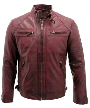 Dit jack is doordrenkt van de klassieke bikerspirit en straalt stijl uit. Dit slank passende ontwerp is weelderig vervaardigd uit zacht nappaleer en heeft een stijlvol bikersilhouet dat voor strakke verfijning zorgt. Dit jack heeft gewatteerde schouders en schouderstukken, een YKK-ritssluiting aan de voorkant en een korte kraag met tab-label en vier externe zakken voor extra gebruiksgemak. De manchetten kunnen worden dichtgeknoopt en de taille kan ook worden aangepast voor een persoonlijkere pasvorm. Verkrijgbaar in andere kleuren.