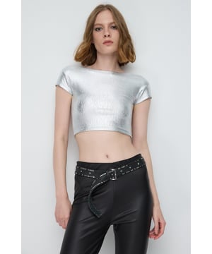 Nomatter-What bietet eine Kollektion für starke, einzigartige und stilbewusste Frauen. Hochwertige Stoffe und moderne Designs vereinen Komfort und Eleganz für jeden Anlass. Ob Alltag oder besondere Events – unsere Liebe zum Detail macht den Unterschied. Entdecken Sie zeitlose Ästhetik mit femininen Akzenten und heben Sie Ihren Stil auf ein neues Level. Mit "Nomatter-What" finden Sie die perfekte Kombination aus Ausdrucksstärke und Eleganz.
