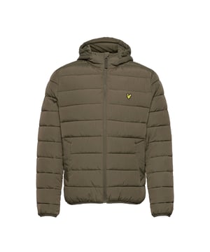 Dit item van Lyle and Scott vind je nu in de uitverkoop in onze Lyle and Scott outlet!
Heren Lightweight Padded jas van het merk Lyle & Scott. De jas is gemaakt van hoogwaardig polyester.