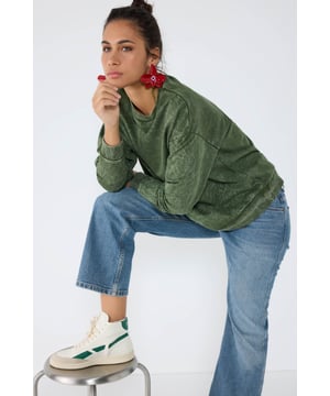 "Entdecken Sie "Nomatter-What", eine Kleidungskollektion für starke, einzigartige und stilvolle Frauen. Unsere Marke zeichnet sich durch hochwertige Stoffe und moderne Designs aus und bietet schicke und bequeme Stücke, die in jeden Moment Ihres Lebens passen. Von der täglichen Kleidung bis zu besonderen Anlässen sind unsere Produkte darauf ausgelegt, Ihren Stil mit Liebe zum Detail widerzuspiegeln.Unsere Kollektion vereint saisonale Trends mit zeitloser Ästhetik und betont Ihre Eleganz mit femininen Details.