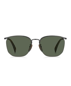 Gafas de sol 1038FS con montura de metal.

Forma y diseño:
- Estas gafas David Beckham tienen una silueta cuadrada.

Material de la montura:
- La montura de estas gafas está fabricada en metal.
- El uso de metal proporciona durabilidad y ligereza a la montura.
- Esto hace que las gafas sean resistentes y cómodas de llevar.

Patillas metálicas:
- Las patillas también están hechas de metal, a juego con el material de la montura.
- El metal en las patillas agrega solidez y estabilidad a la estructura de las gafas.

Detalles de la marca:
- Grabado de la marca David Beckham en el lente.
- Estos elementos de diseño ayudan a identificar claramente el modelo como parte de la colección de gafas David Beckham.

Lentes:
- Los lentes son de alta calidad.
- Estos lentes proporcionan una excelente protección UV y una visión nítida y clara.
 Medidas: Alto lente: 47 mm. Ancho lente: 58 mm. Puente: 19 mm. Patillas: 145 mm.
 Composición: Metal
 Cuidados:
Utiliza un paño de microfibra suave y limpio para limpiar tus gafas de sol. Este tipo de paño no rayará los lentes.
Evita usar productos de limpieza abrasivos, detergentes, alcohol o acetona, ya que pueden dañar los lentes y los tratamientos antirrefleja