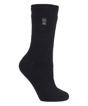 Die Heat Holders Dog Walking Socks sind ideal für Hundespaziergänger. Da sie 7-mal wärmer sind als Baumwollsocken, bleiben sie auch an den kältesten Tagen angenehm warm und bequem, wenn Sie mit dem besten Freund des Menschen spazieren gehen. Diese Socken sind für den Außenbereich gemacht und sorgen dafür, dass Sie sich auch in den kälteren Monaten mit Ihrem pelzigen Freund wohlfühlen. Sie können auch in Stiefeln getragen werden, um den Komfort zu erhöhen, damit Sie sich auf die Gesellschaft Ihres Hundes konzentrieren können! Die Tog-Einstufung von Heat Holders wurde wissenschaftlich getestet und ist mit einer Tog-Einstufung von 2,34 7x wärmer als eine einfache Baumwollsocke. Der Heat Holders Brushing-Prozess maximiert die Menge an warmer Luft, die in jeder Socke gehalten wird, und sorgt so für absolute Wärme und ganztägigen Komfort. Unser speziell entwickeltes Heat Holders-Thermogarn bietet eine leistungsstarke Isolierung gegen Kälte und eine hervorragende Feuchtigkeitsableitung. Die Heat Holders Loops bieten eine innovative Stricktechnologie, einen extra langen Schlingenflor, der mehr warme Luft einschließt und den TOG-Wert erhöht. Diese Socken sind in 2 Erwachsenengrößen erhältlich: Herren: 6-11 UK (39-45 EUR, 7-12 US) und Damen: 4-8 UK (37-42 EUR, 5-9 US), sie sind in Schwarz erhältlich. Sie bestehen aus: 89% Acryl, 10% Polyamid, 1% Elasthan und sind maschinenwaschbar.