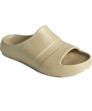 With zero water absorption and unbeatable comfort, this lightweight, one-piece slide sandal is unlike any other. From the dock to the streets, rock the Float Slide anywhere.
