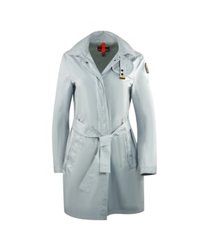 Blijf warm en stijlvol in de blauwe jas van Parajumpers. Dit luxueuze blauwe damesjas is vervaardigd met lichtgewicht, stof die beschermt tegen de elementen. Offer geen stijl op voor comfort - maak een verklaring! ParaJumpers Avery Jacket, twee voorste verborgen ritszakken PJS -patch op linker mouw, centrale ritssluiting, parajumper blauwe jas voering: 100% polyester, vulling: 60% polyester, 40% polyamide, regelmatig fit, hooded parka -stijl: WI34 Avery 609
