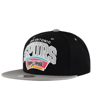 Mitchell & Ness San Antonio Spurs Flat Brim Verstelbare Zwarte Grijze Unisex Hoed