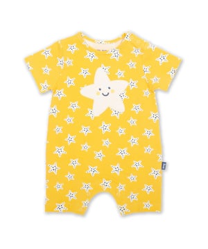 95% organic cotton 5% elastane | Proud to be certified to the Global Organic Textile Standard (GOTS) | Super starfish all-over print with starfish applique | OEKO-TEX Standard 100 (Product class I) appliqué backing | Soft butter yellow | Single jersey with a little bit of stretch (180-190 gsm) | Popper crotch and shoulder opening | Short sleeved | Short legs | Made in Turkey | Machine washable at 40 degrees, or at 30 degrees to be kinder to the planet