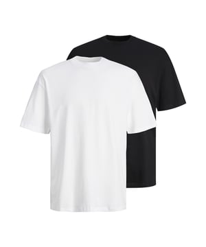 Ontdek de onmiskenbare stijl van Jack and Jones met dit exclusieve dubbelpak heren T-shirts. De shirts met korte mouwen hebben een longline pasvorm, wat betekent dat ze langer gesneden zijn dan traditionele T-shirts en een moderne en trendy look bieden. De ronde hals geeft de shirts een tijdloze touch en zorgt ervoor dat ze moeiteloos gecombineerd kunnen worden met verschillende outfits. De longline pasvorm zorgt niet alleen voor een stijlvolle look, maar biedt ook uniek comfort, waardoor deze T-shirts van Jack and Jones een must-have zijn. Gemaakt van hoogwaardige materialen garanderen deze T-shirts niet alleen een aangenaam gevoel op de huid, maar ook duurzaamheid en vormvastheid. Met de dubbele verpakking kun je je garderobe verrijken met veelzijdige basics van hoge kwaliteit. Met Jack and Jones kies je niet alleen voor stijl, maar ook voor hoogwaardige materialen en een perfecte pasvorm. Koop deze longline fit T-shirts voor heren en ervaar de geslaagde combinatie van modern design en maximaal comfort.