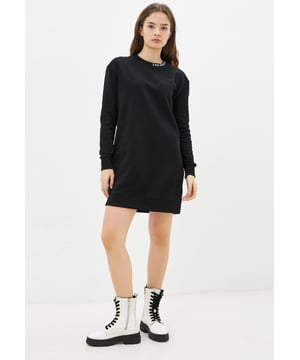 The North Face Womens W Zumu Crew Sweat Dress.       
Reiner Baumwolle W Zumu Pullover Kleid.       
Gerippter Kragen, Ärmel und Saum.       
Branding-Band am Hals.       
The North Face Logo auf der Rückseite.       
Gebürstetes Rückenfleece für Wärme und Komfort.       
100% Baumwolle.       
Maschinenwaschbar.