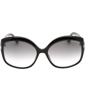 Un toque de diversion para tus dias de verano, pero nada fuera de lo comun para un coleccionable de Tom Ford. Gafas de sol negras Tom Ford perfectas para el verano Gafas de sol Tom Ford negras FT0919 01B, ancho de la lente = 60 mm, ancho del puente nasal = 17 mm, longitud del brazo = 135 mm, gafas de sol fabricadas en Italia, estuche para gafas de sol, pa�o de limpieza e instrucciones de cuidado, todo incluido, 100% de proteccion Contra la luz solar UVA y UVB y conforme a la norma britanica EN 1836:2005 Gafas de sol negras Tom Ford FT0919 CHIARA 55B