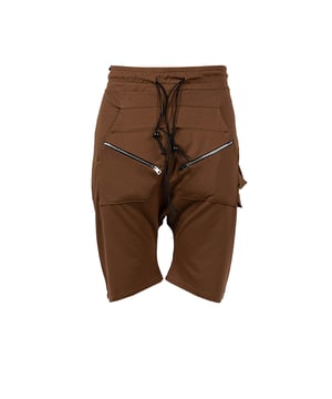 Unisex
Corte sencillo
Cintura con elástico insertado y cordones ajustables adicionales
Bolsillo delantero con bolsillos con cierre
Cierre con terminales de cremallera marcados
Hecho de tela de alta calidad
Fabricado en Italia