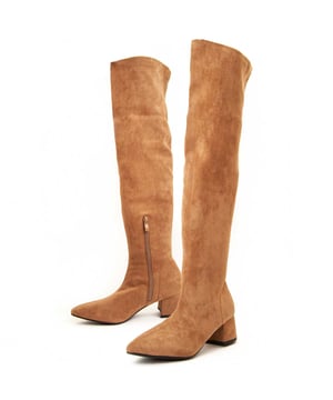 Botas de tacón alto para mujeres. Ajuste cómodo. Hechas con materiales veganos. Fabricadas por otras marcas para nuestra marca. Medidas aproximadas: tacón de 5 cm, altura de caña de 48 cm y ancho de caña de 12 cm.