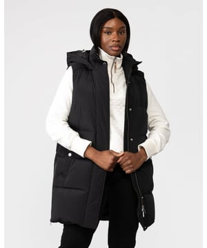 A must-have addition to your transitional edit, the women's Alsea Vest is perfectly suited to the changing seasons and unpredictable conditions. Padded with luxurious duck down and styled with horizontal quilting for superior warmth, it flaunts a feminine silhouette with side zip openings. A bold logo print on the collar reinforces Woolrich's unmistakable allure, whilst welt pockets keep your belongings safe and hands toasty. And for bonus points, they're treated with Polygiene ViralOff® technology on the inside, guaranteed to kill over 99% of viruses in a two-hour time span.

Water-resistant and wind-resistant
Insulated with 90/10 duck down padding
Horizontal quilting
Concealed zip and snap button fastening
Stand collar with logo lettering
Side zip openings
Snap button welt pockets
Pocket lining treated with Polygiene ViralOff® technology
Imported
 Comfort Fit 

Outer: 91% Polyamide, 9% Elastane    Inner: 100% Polyamide    Padding: 90% Grey Duck Down, 10% Feather 
 
 