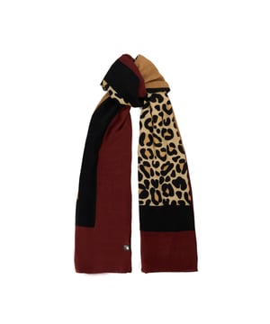 Elevate your chilly-day look with Leopard, a colour block scarf featuring vibrant shades and patterns. This stylish accessory is made from a super soft fabric, making it the perfect layer as temperatures begin to drop.