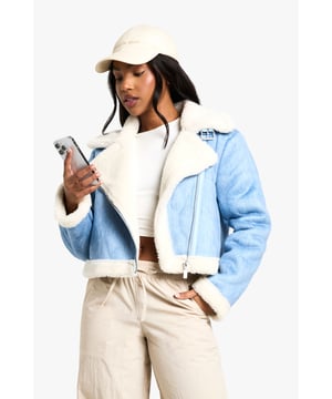 Wrap up in the latest coats and jackets and get out-there with your outerwearBreathe life into your new season layering with the latest coats and jackets from boohoo. Supersize your silhouette in a padded jacket, stick to sporty styling with a bomber, or protect yourself from the elements in a plastic raincoat. For a more luxe layering piece, faux fur coats come in fondant shades and longline duster coats give your look an androgynous edge.