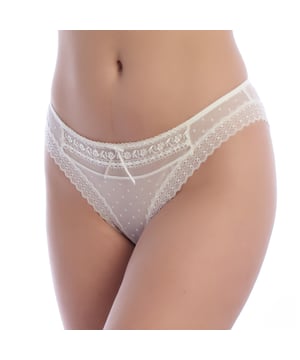 La braga de encaje CASANDRA, confeccionada con encaje delicado y micro tul, ofrece una combinación perfecta de elegancia y comodidad. Su forro interno proporciona suavidad adicional, mientras que los materiales transpirables aseguran frescura durante todo el día.

Características:

- Diseño tipo bikini.
- Encaje floral y patrón de lunares.
- Lazo decorativo en el frente.
- Tejido ligero y transparente.
- Delicados detalles de encaje en los bordes.

Esta braguita de encaje para mujer no solo proporciona el ajuste perfecto, sino que también redefine el concepto de lencería femenina. Atrévete a añadir un toque de sofisticación a tu día a día con esta braguita que combina elegancia y confort.
 Composición: 80% Poliamida, 20% Elastano
 Cuidados:
Lavar a temperatura máxima 30º.
No planchar. 
No usar lejía.
No usar secadora.
No lavar en seco.