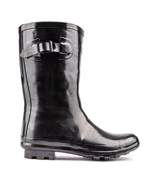 The Belton Short Wellington Boot Is A Slightly Shorter Version Of The Original Tall One. The Stylish And Practical Women's Welly From Chatham Marine Has A Traditional But Modern Appearance With Its Side Buckle Fastening And Chatham Logo On The Front. These Waterproof Rubber Boots Are Perfect For Those Rainy Days Out And About, Or As A Fun Part Of An Outfit.