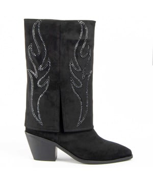 Bota de tacón para mujer. Calce cómodo. Plantilla acolchada de piel natural. Fabricado por otras marcas para nuestra marca. Medidas aproximadas: 7 cm de tacón, 30 cm alto de caña y 12 cm de ancho de caña.