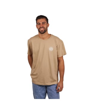 Short sleeve t-shirt Superb.
 Round neckline with ribbed finish.
 Brand print on the front.
 Seams seen in tone.
 Composition: 100% Organic Cotton
 Care:
- Wash at max. 40ºC.
 - Do not use bleach.
 - Iron at low temperature.
 - Do not dry clean.
 - Do not use dryer.