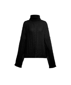 Deze gebreide trui heeft een klassiek coltrui-ontwerp en ingewikkelde kabelbreisels voor extra textuur en visuele aantrekkingskracht. De geribde zoom, manchetten en kraag zorgen voor een comfortabele pasvorm, terwijl het relaxte silhouet voor comfort zorgt. Dankzij het hoogwaardige vakmanschap en de warme stof is dit kledingstuk perfect om gezellig en stijlvol te blijven.  Pullover trui