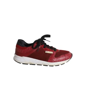 VINTAGE, RRP AS NEW
A vintage Gucci piece with a timeless design, these low-top sneakers feature crocodile-embossed leather panels, a lace-up front fastening, and a bold red hue, making them a hit for any collector. A great everyday sneakers to mix and match with your casual outfits.

Gucci Vintage Croco-Embossed Low-Top Sneakers in Red Leather and Mesh
Condition: Very good
Sign of wear: Moderate wear on the soles, moderate wear on the insoles, stains on the midsoles
Material: Leather and mesh
Color: Red
Size: IT35 / UK2 / US5
SKU: 291291