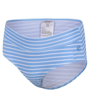 The Paloma Swim Brief from Regatta will get you set for a day at the beach. The bikini bottoms are made from a durable polyester with added elastane for a comfy fit and long-lasting wear. Don't forget the matching bikini top - sold separately. Material: 85% Polyester (Recycled), 15% Elastane. Ref: RWM031E6T.