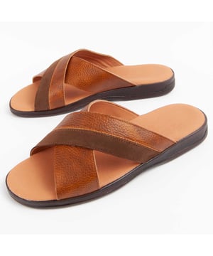 Garantía Purapiel, 10 años de garantía. Sandalia casual para hombre. Hecha en piel natural. Calce cómodo. Fabricado por otras marcas para nuestra marca.