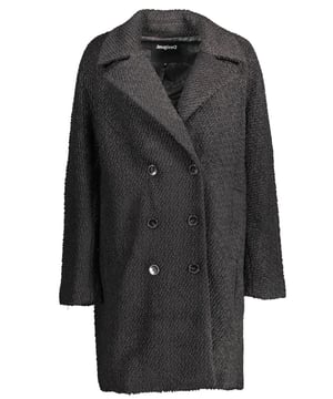 Chaqueta y abrigo de poliéster negro  
Dos bolsillos externos  
Cierre de seis botones  
Detalle del logo  
Material: 54% poliéster 46% lana