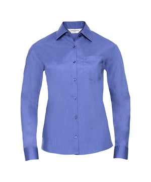 65% Polyester, 35% Baumwoll-Popelin. Gewebetechnik: langlebig. Design: Unifarben. Button-Down-Kragen. Pflegeleicht. Passform: Klassisch. GSM (Gramm pro Quadratmeter): 110. Taschenart: 1 Brusttasche. Bündchen: anpassbar, Geknöpft. Nachhaltigkeit: Amfori-Freigabe, Better Cotton Initiative, BSCI, Verein für faire Arbeit, Oeko-Tex Standard 100 zertifiziert, WRAP Zertifikat. Geknöpft, Schaftrand zum Umklappen. Geeignet für: Stickerei. Langärmlig. Saum: Abgerundet.