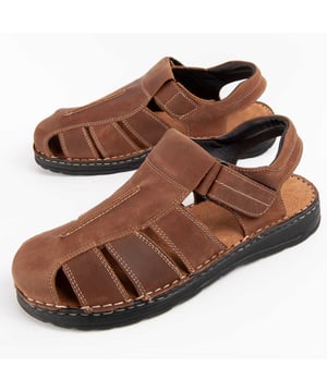 Garantía Purapiel, 10 años de garantía. Sandalia casual para hombre. Hecha en piel natural. Calce cómodo. Fabricado por otras marcas para nuestra marca.