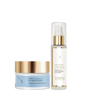 SPF30 HYALURONIC ACID DAY CREAM 50ML SPF30 bescherming tegen de zon - Supercharged wHYALURONIC ACID AND COLLAGEN SERUM 60ml Dit antiverouderingsserum bevat een baanbrekende formule van hydratatiebevorderend hyaluronzuur en gehydrolyseerd collageen. Het serum heeft als doel de uitdrogingslijntjes glad te strijken voor een jeugdige, vollere en gevoede teint. Hyaluronzuur komt van nature voor in onze huid, maar naarmate we ouder worden vertraagt de natuurlijke productie van hyaluronzuur in ons lichaam. Hyaluronzuur is een belangrijk element dat ervoor zorgt dat de huid er vol en jeugdig uitziet, omdat het 1000 keer zijn eigen gewicht aan vocht vasthoudt. Ons hyaluronzuur heet natriumhyaluronaat en is een kleiner hyaluronzuur dat dieper in de huid kan doordringen en hydrateren dan normaal hyaluronzuur. Collageen komt van nature voor in onze huid en naarmate we ouder worden vertraagt de productie van collageen. Als ingrediënt voor huidverzorging is collageen bedoeld om de huid voller te maken en er voller uit te laten zien door vocht en hydratatie naar de huid te brengen. Provitamine B5 heeft als doel vocht vast te houden en te behouden. Provitamine B5 beschermt de huidbarrière en helpt de huid om haar vochtgehalte vast te houden en haar te beschermen tegen irritatie. Door een product met Provitamine B5 aan te brengen, maximaliseer je de hydratatie van je huid terwijl je de zachtheid en elasticiteit ervan verbetert. Vitamine E is een van de bekendste antioxidanten en beschermt de huid tegen schade door vrije radicalen. met hydraterend hyaluronzuur - Lichte, romige formule - Luxe vanillegeur - Zachte en gevoede huid - Verrijkt met aloë verasap, zoete amandelolie en avocado-olie. Hydraterende dagcrème met SPF30 voor dagelijks gebruik. Deze lichtgewicht vochtinbrengende crème beschermt tegen de zon en zit boordevol verbazingwekkende huidverzorgende oliën zoals avocado-olie en amandelolie. + HYALURONIC ACID AND COLLAGEN SERUM 60ml Dit antiverouderingsserum bevat een baanbrekende formule van hydratatiebevorderend hyaluronzuur en gehydrolyseerd collageen. Het serum heeft als doel de uitdrogingslijntjes glad te strijken voor een jeugdige, vollere en gevoede teint. Hyaluronzuur komt van nature voor in onze huid, maar naarmate we ouder worden vertraagt de natuurlijke productie van hyaluronzuur in ons lichaam. Hyaluronzuur is een belangrijk element dat ervoor zorgt dat de huid er vol en jeugdig uitziet, omdat het 1000 keer zijn eigen gewicht aan vocht vasthoudt. Ons hyaluronzuur heet natriumhyaluronaat en is een kleiner hyaluronzuur dat dieper in de huid kan doordringen en hydrateren dan normaal hyaluronzuur. Collageen komt van nature voor in onze huid en naarmate we ouder worden vertraagt de productie van collageen. Als ingrediënt voor huidverzorging is collageen bedoeld om de huid voller te maken en er voller uit te laten zien door vocht en hydratatie naar de huid te brengen. Provitamine B5 heeft als doel vocht vast te houden en te behouden. Provitamine B5 beschermt de huidbarriÃ¨re en helpt de huid om haar vochtgehalte vast te houden en haar te beschermen tegen irritatie. Door een product met Provitamine B5 aan te brengen, maximaliseer je de hydratatie van je huid terwijl je de zachtheid en elasticiteit ervan verbetert. Vitamine E is een van de bekendste antioxidanten en beschermt de huid tegen schade door vrije radicalen.
