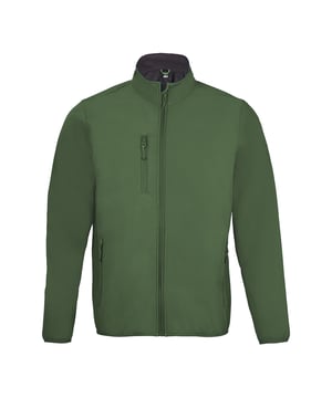 Material: Außenschicht aus 94% Polyester und 6% Elastan. Wasserdichte, winddichte und atmungsaktive Mittelschicht. Futter aus Polyester-Fleece. Durchgehender Reißverschluss mit Kinnschutz und innerer Reißverschlussabdeckung. Rechte Brusttasche mit Reißverschluss. Zwei Fronttaschen mit Reißverschluss. Elastische Bündchen an Ärmeln und Saum. Brustumfang (in): XS(35/36), S(36/38), M(38/40), L(41/42), XL(43/44), XXL(45/47), 3XL(47/49), 4XL(50/52), 5XL(53/55).