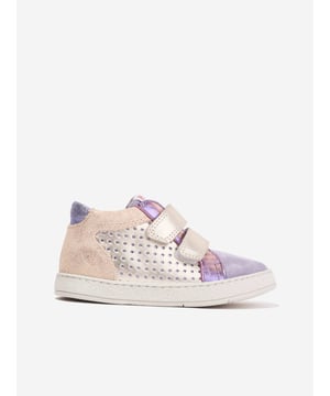 Introducing the luxurious Girls Leather Mousse Easy Trainers, crafted by Pom D Api in a delightful multicolour, a must-have addition to your girl's footwear collection. A perfect blend of comfort and style, here are its captivating features:  Captivating Colors: These trainers feature a lively palette, offering a trendy and playful vibe. A definite statement piece to make her stand out.  Luxury Comfort: Crafted from premium leather, these trainers ensure the ultimate comfort, perfect for her everyday adventures.  Refresh her collection: Elevate your girl's shoe wardrobe with the Girls Leather Mousse Easy Trainers in Multicolour from Pom D Api. Order now and let her step into style and comfort!