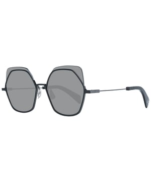 Yohji Yamamoto Zonnebril YY7031 031 52 Dames  
Randkleur: Zwart  
Lenskleur: Grijs  
Lensmateriaal: Kunststof  
Filtercategorie: 3  
Stijl: Vlinder  
Lens effect: Geen extra  
Bescherming: 100% UVA & UVB  
Maat: 52-17-140  
Lensbreedte: 52  
Lenshoogte: 53  
Neusbrugbreedte: 17  
Randbreedte: 137  
Tempellengte: 140  
Verzending bevat: Etui, schoonmaakdoek  
Veerhinge: Nee  
Extra: Geen extra