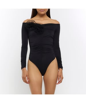 Ruched fabric, Corsage detail, Bardot neckline, Long sleeves