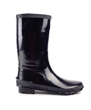 Keep Your Feet Dry And Warm With These Sleek, Glossy Barbour Shield Wellies. Crafted From High Quality Rubber, With Tartan Lining And A Fine Design. These Black Boots Feature The Famous Logo, Approx. 2cm Heel And A Chic Outdoor Look.