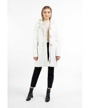 keine Füllung  Der weiße Dufflecoat von DreiMaster Klassik wurde aus einer weichen Qualität mit Wollanteil gefertigt und mit einem klassisch-geraden Schnitt versehen. Die charakteristischen Knebelverschlüsse aus Holz prägen den Stil, darunter verbirgt sich ein robuster Reißverschluss. Zwei große Taschen mit Druckknopf, eine Kapuze sowie eine DreiMaster-Logo-Stickerei am Oberarm verleihen dem Übergangsmantel ein zeitloses Aussehen.  Übergangsmantel aus Wollgemisch