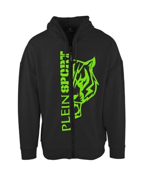 Geef je atletische stijl een boost met de Plein Sport Logo Black Jumper. Deze gestroomlijnde hoodie geeft je workout-look meteen een street-look. Blijf warm en comfortabel terwijl je een statement maakt met het iconische Plein-logo. Upgrade je garderobe en til je trainingen naar een hoger niveau met dit must-have-stuk! 52% katoen, 48% polyester, sportkleding Groot merklogo aan de voorkant, leren patch op capuchon Slim fit Stijlcode: FIPSZ1327 99
