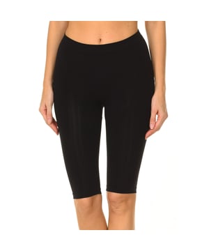 Shaping shorts, for women, with cosmetic treatment with Vitamin E, Caffeine and Aloe.
 With medium compression, in soft elastic microfiber, seamless comfort, antibacterial reinforcement, breathable, improves posture.
 Double Action for your silhouette: remodeling and cosmetic action.
 Designed to counteract the imperfections of localized fat, loss of tone and the orange peel effect, Active line, original and innovative.
 The shorts come with 1 rejuvenating treatment packet.
 Composition: 86% Polyamide, 14% Elastane
 Care:
Handwash.
 Do not use bleach.
 Do not use dryer.
 Do not iron.